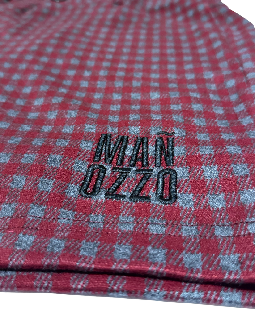 The Avenue Shorts - Crimson Edge